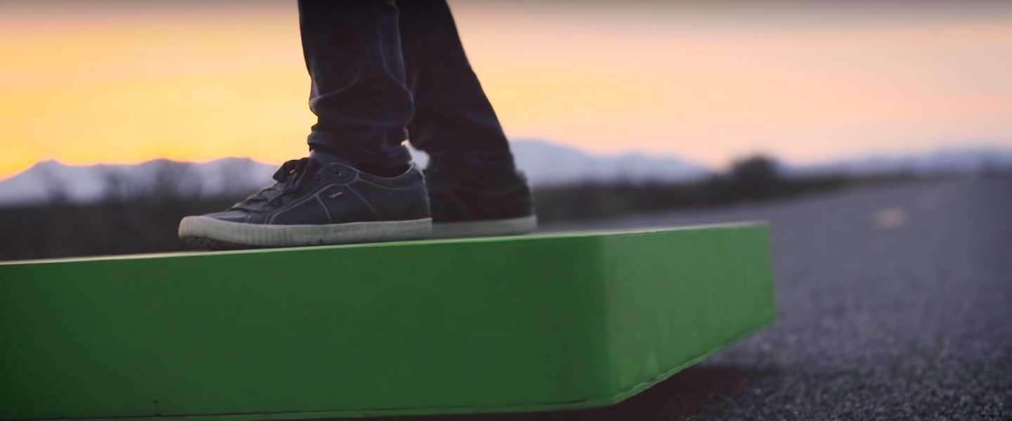 AcraBoard: het hoverboard dat écht kan vliegen!