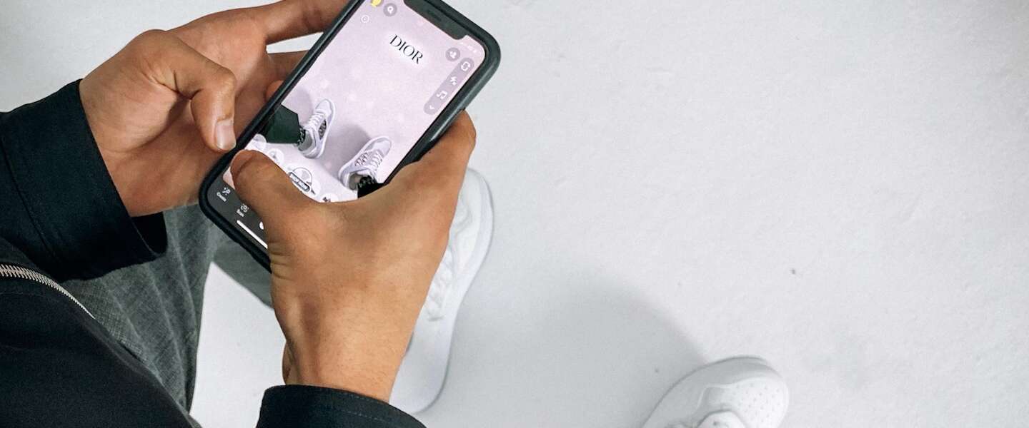 Nieuwe sneakers van Dior kun je passen via Snapchat