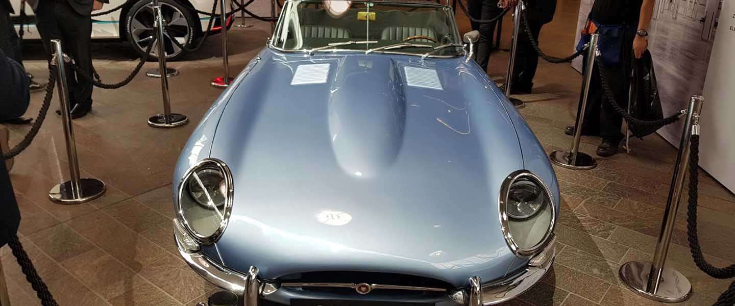 Jaguar's E-type Zero is retro-cool, maar wel op elektriciteit