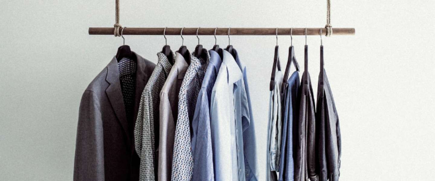 Deze 7 kledingstukken kun je absoluut niet naar je werk dragen
