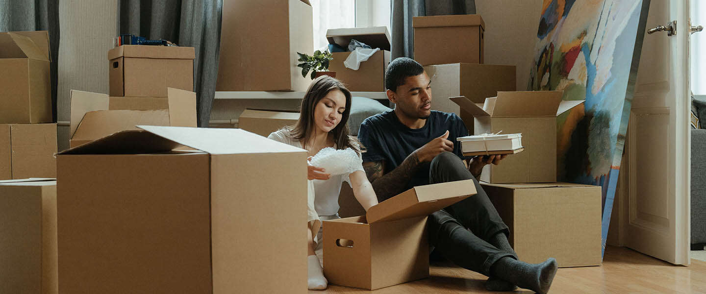​Help, je moet verhuizen: verhuisbedrijf inhuren of zelf doen?