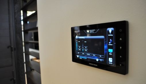 Crestron TSW-750 glazen design touchscreen