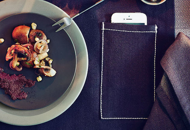 placemat-smartphone-ikea