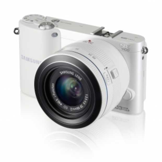 Samsung NX1100 camera