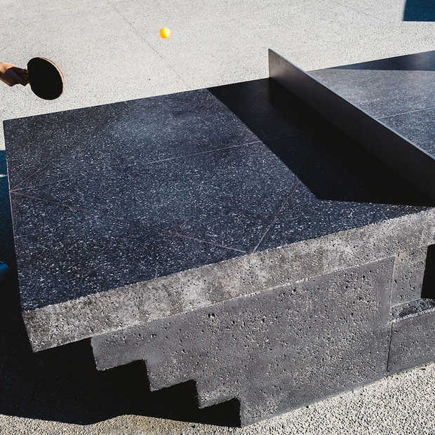 Hebben: tafeltennistafel van beton