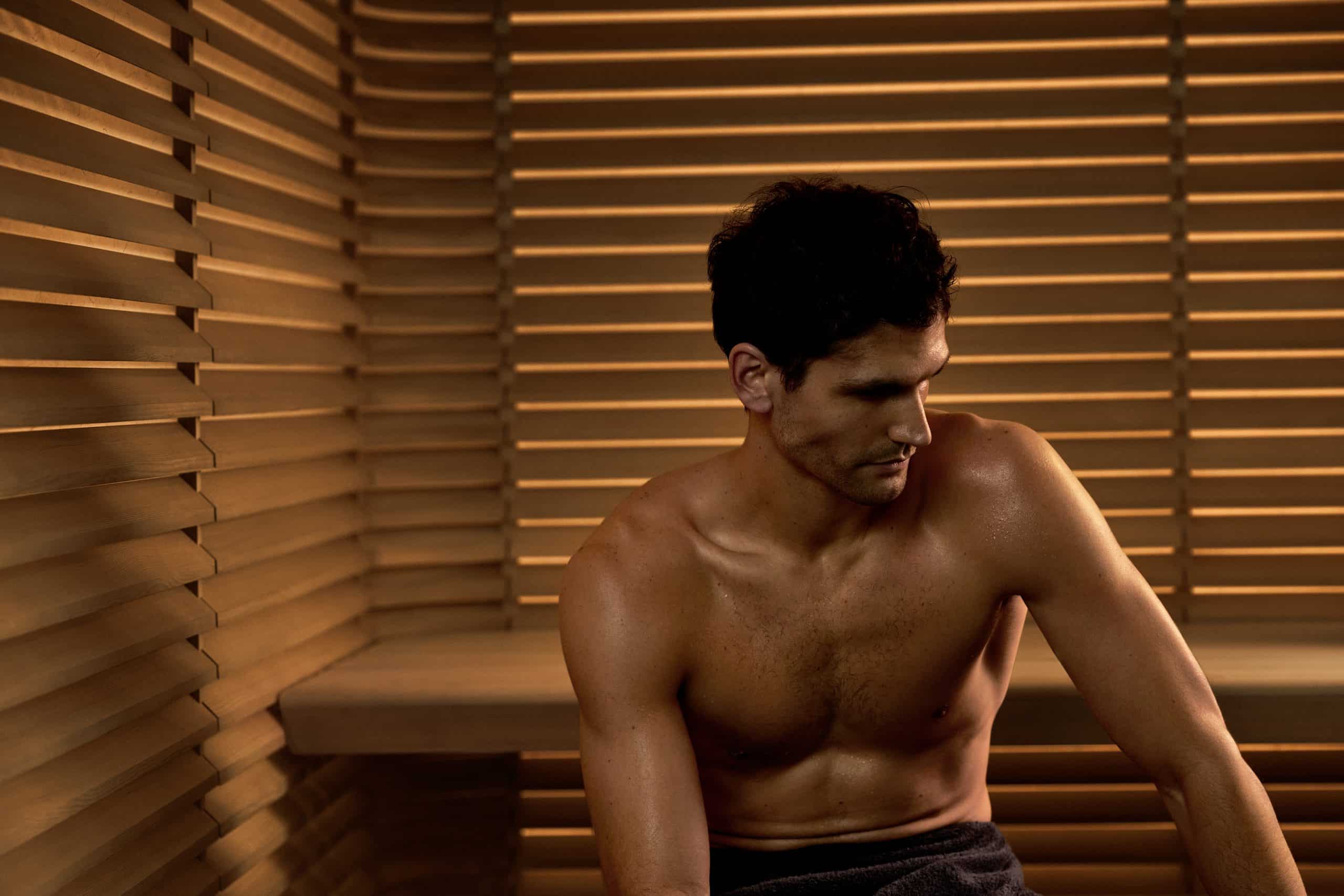 Man in de sauna
