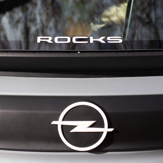 Het logo van de Opel Rocks