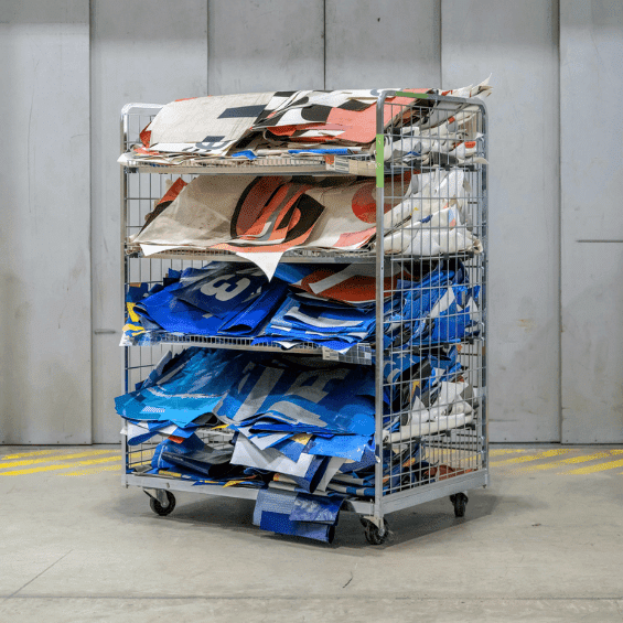 Overblijfselen van stukken zeil