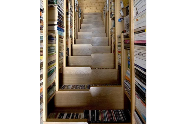 boeken en trap-