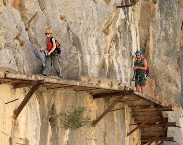 Brug-spanje-sensatiezoekers