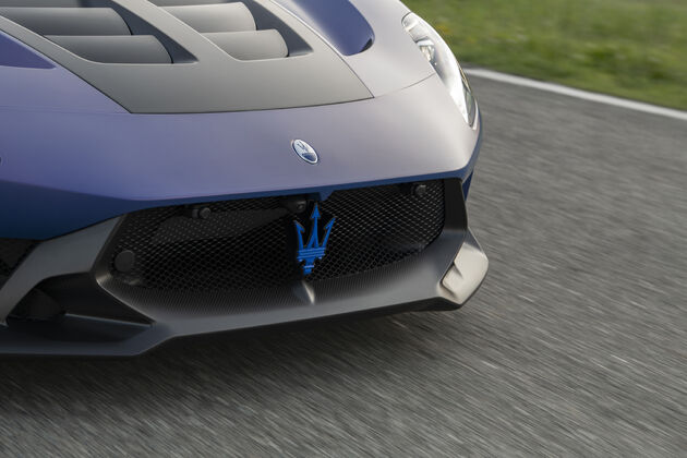 maserati-gt2-stradale-46