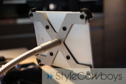 medusa-ipad-stand-2.jpg