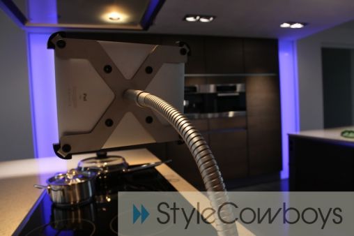 medusa-ipad-stand-4.jpg