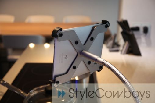 medusa-ipad-stand-7.jpg