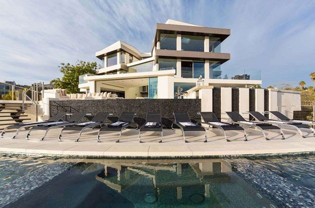 Moderne-Mansion-Hollywood-2