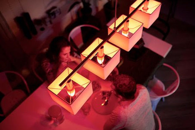 Philips_Hue_kaarslamp