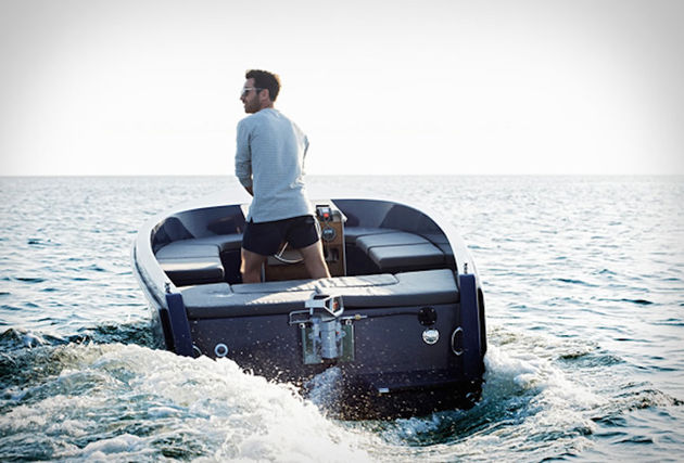 rand-picnic-boat-13