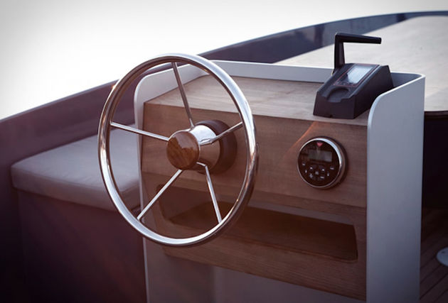 rand-picnic-boat-3