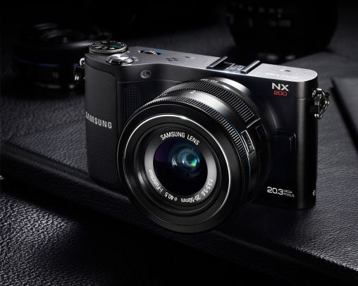 samsung-nx200-product-image-2.jpg