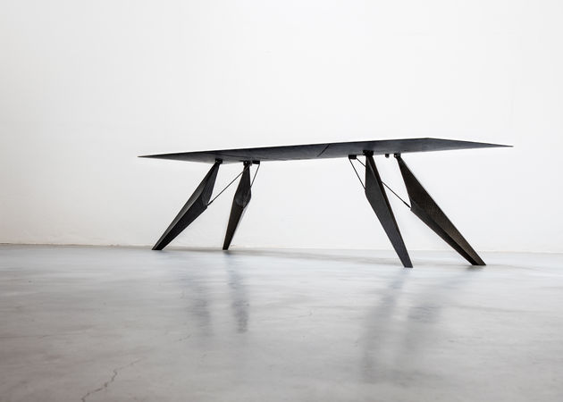 SmartSlab-Table-by-Kram-Weisshaar-for-Iris-Cermica-dezeen-1568