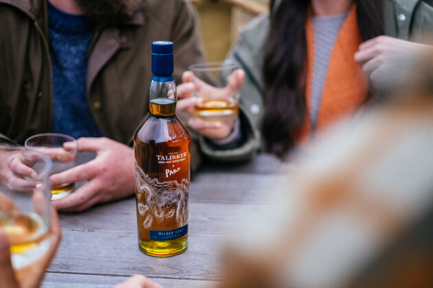 Ons advies, drink deze whisky altijd met vrienden en deel je beleving.